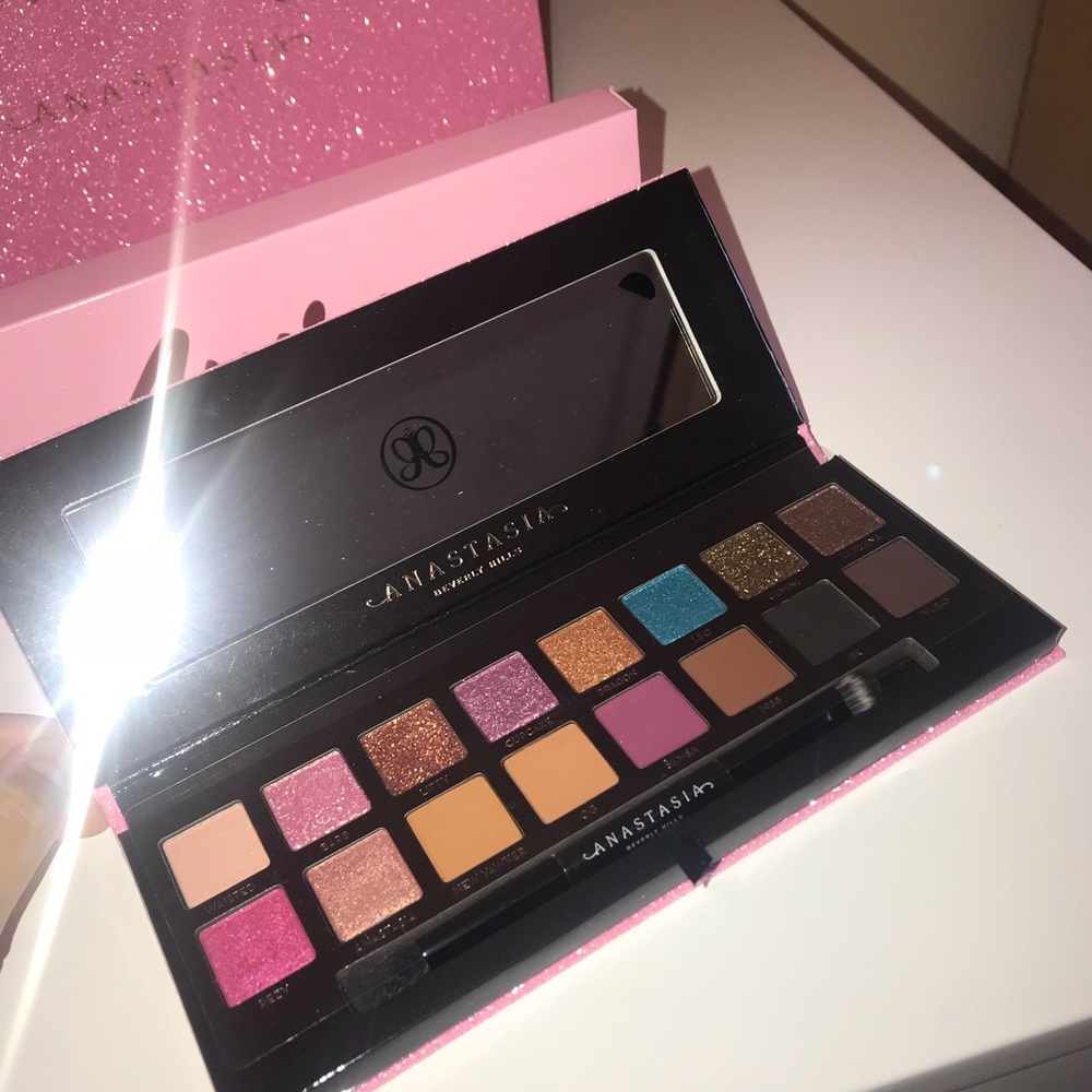 ABH X AMREZY PR KIT *RARE, LIMITED EDITION* - Picture 6 of 8